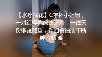 看简见有你想要的！趁朋友不在家和他30岁老婆就在厨房里各种无套内射