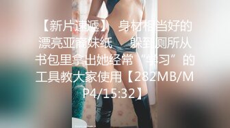 厕所内偷拍到的8分颜值卷发女神嘘嘘