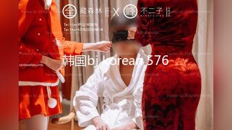 【新片速遞】因饥饿而出轨的已婚妇女 (2021)