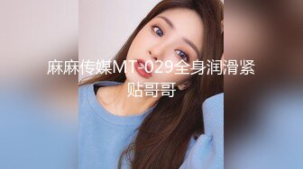 办公楼女厕偷拍黑裙深V气质美女 潇洒走来献B穴口开裂还大